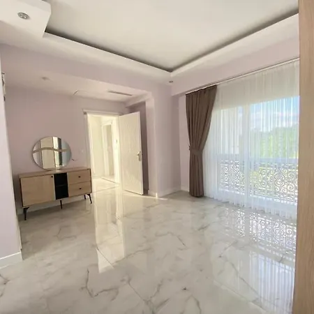 Villa White