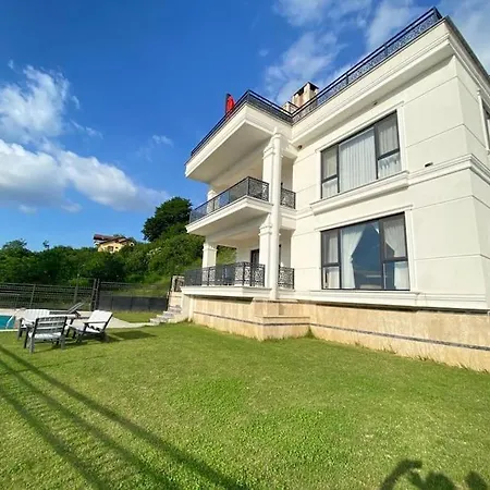 Villa White *